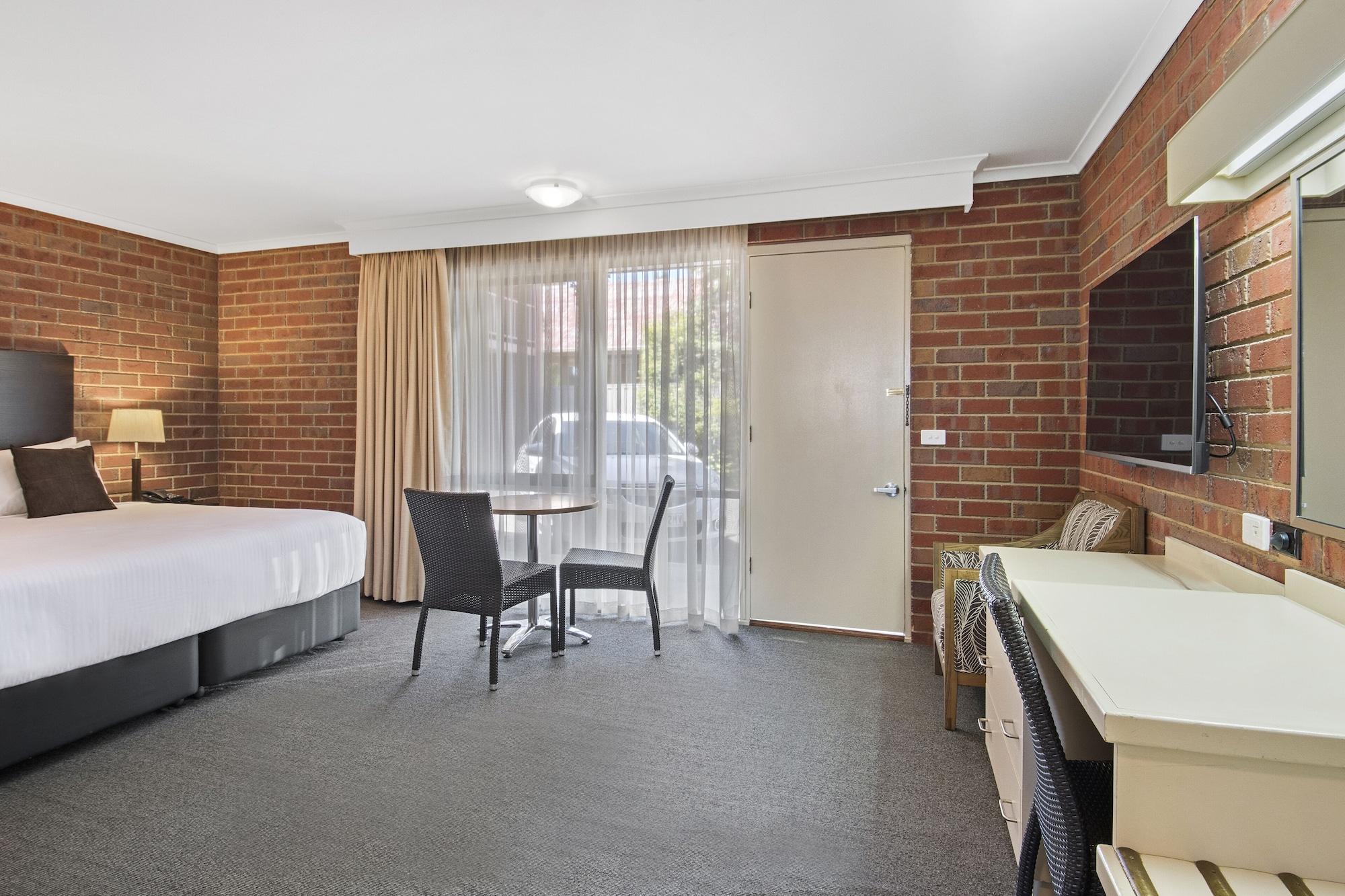 Burke And Wills Motor Inn Суон-Хилл Экстерьер фото