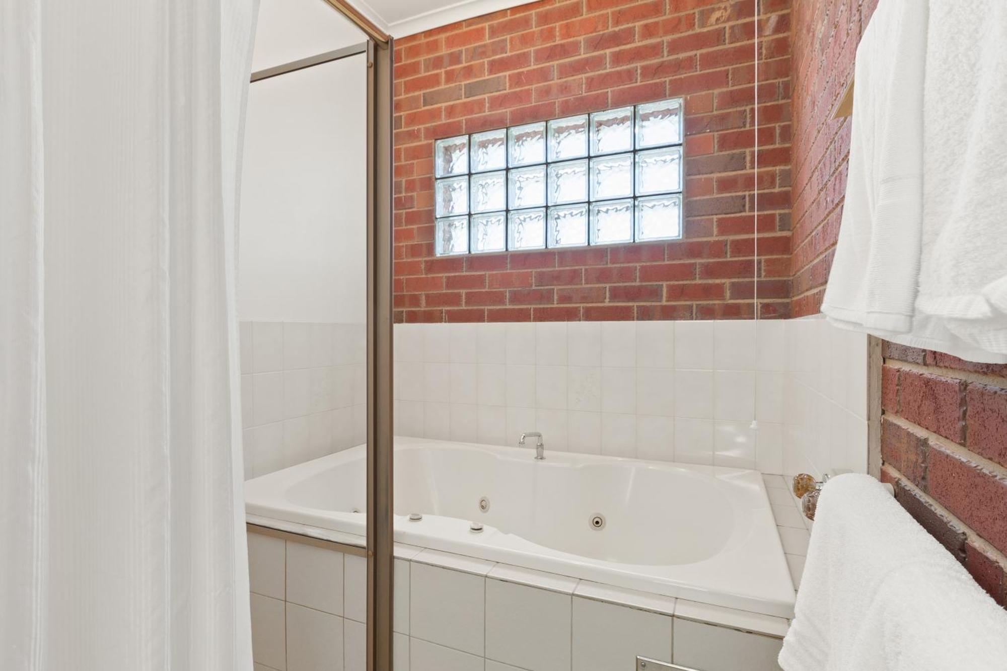 Burke And Wills Motor Inn Суон-Хилл Номер фото