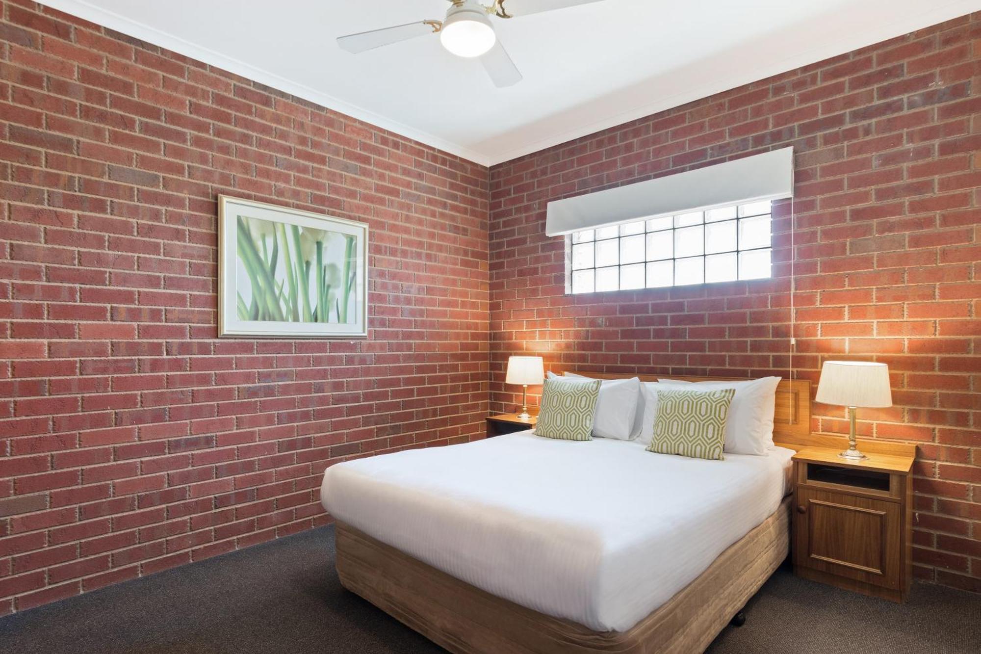Burke And Wills Motor Inn Суон-Хилл Номер фото
