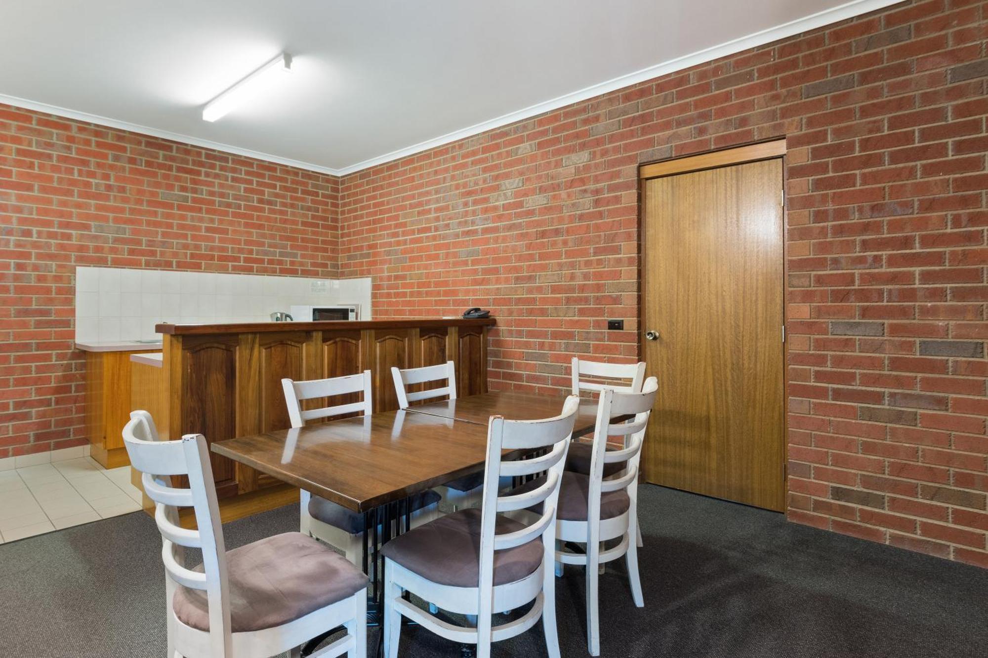 Burke And Wills Motor Inn Суон-Хилл Номер фото
