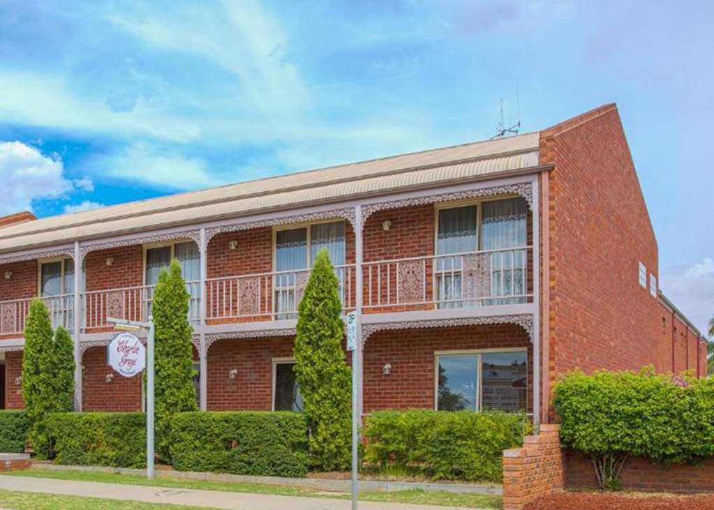 Burke And Wills Motor Inn Суон-Хилл Экстерьер фото
